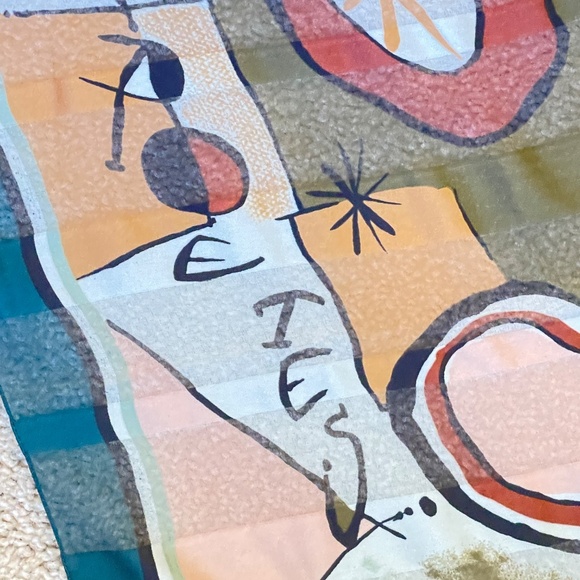 Vintage Made in Italy Polyester Abstract Scarf 34" x 35" - Picture 5 of 10